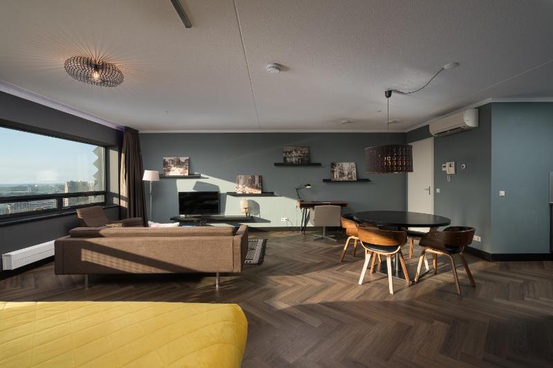 Penthouse Studio Top Floor (29th) Sea View 727 image 3