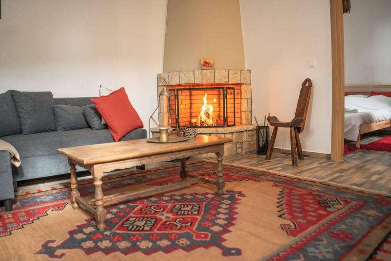 ''Avalonia'' Maisonette by Ski Alure Images