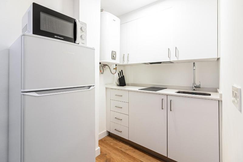 Segismundo FreshApartments - image 3