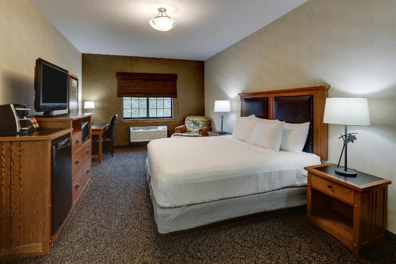 Deluxe King Room image 1