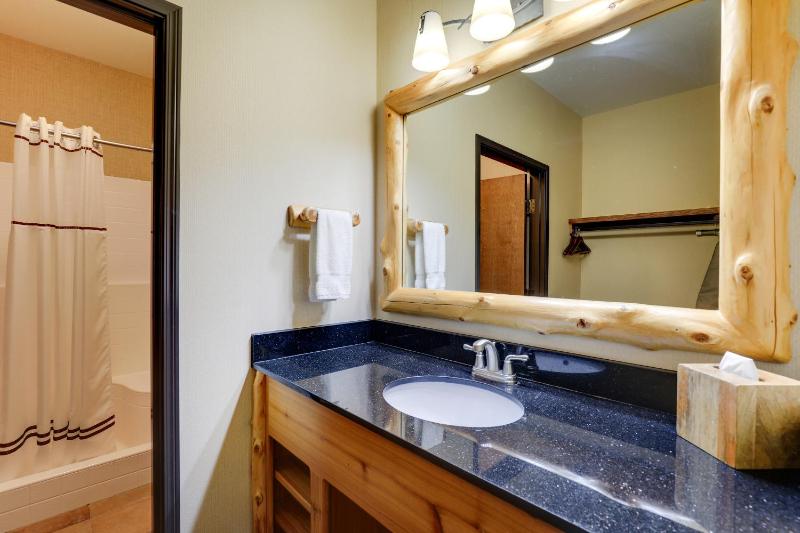 Superior Suite image 2