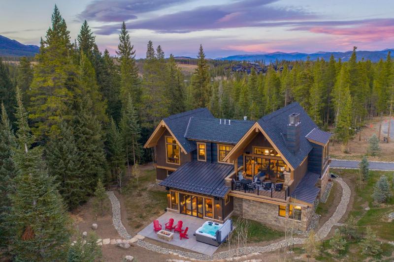 Newly built Luxury Home 5-Star Finishes SHUTTLE to slopes backs to Breckenridge Nordic Center! - image 41
