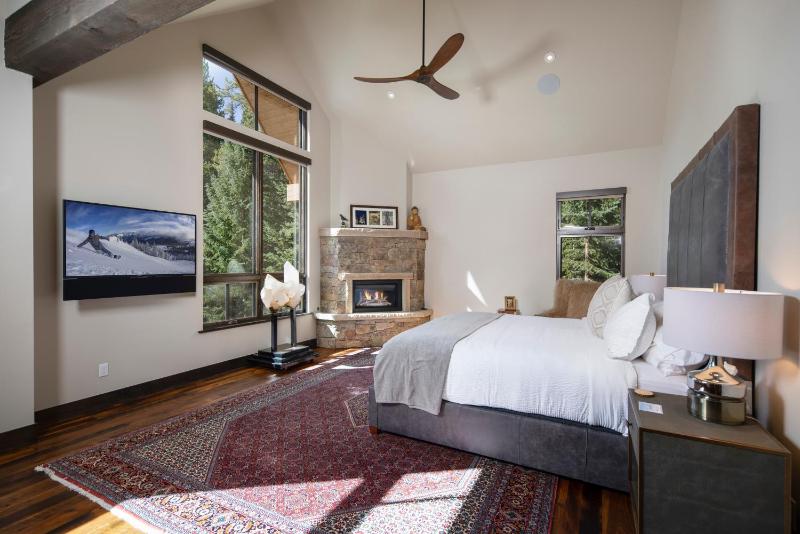 Newly built Luxury Home 5-Star Finishes SHUTTLE to slopes backs to Breckenridge Nordic Center! - image 39