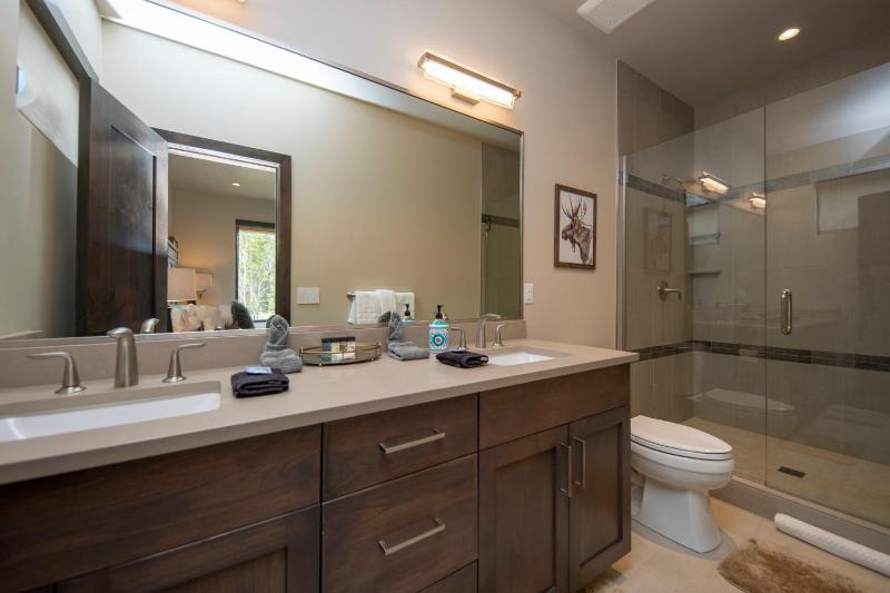 Newly built Luxury Home 5-Star Finishes SHUTTLE to slopes backs to Breckenridge Nordic Center! - image 38