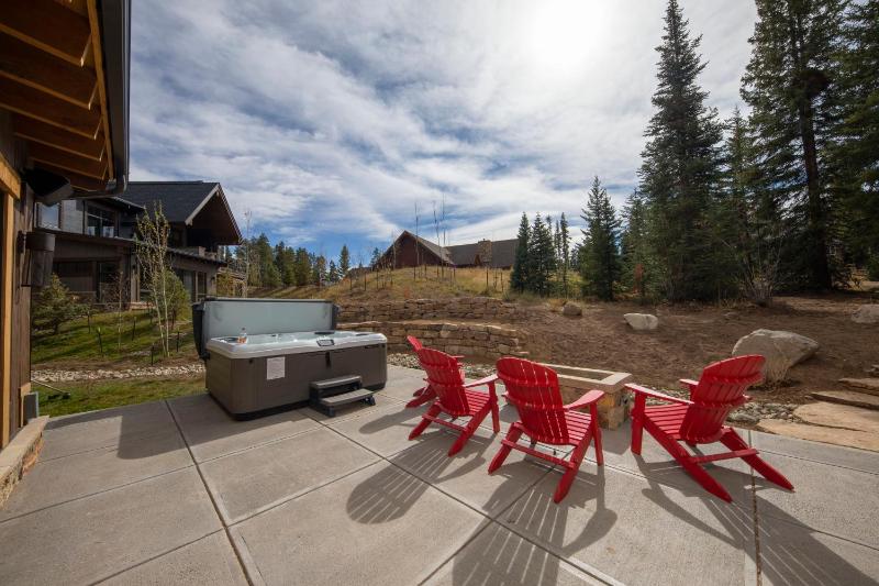 Newly built Luxury Home 5-Star Finishes SHUTTLE to slopes backs to Breckenridge Nordic Center! - image 15
