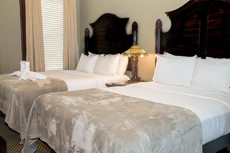 Double Room with Two Double Beds image 1
