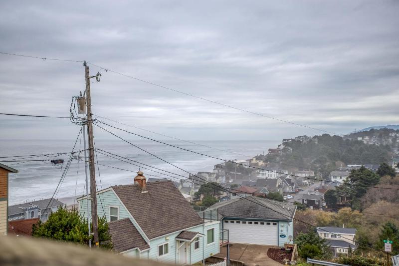 Lincoln City Beach House - image 45