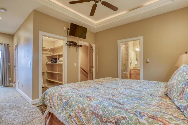 Lincoln City Beach House - image 21