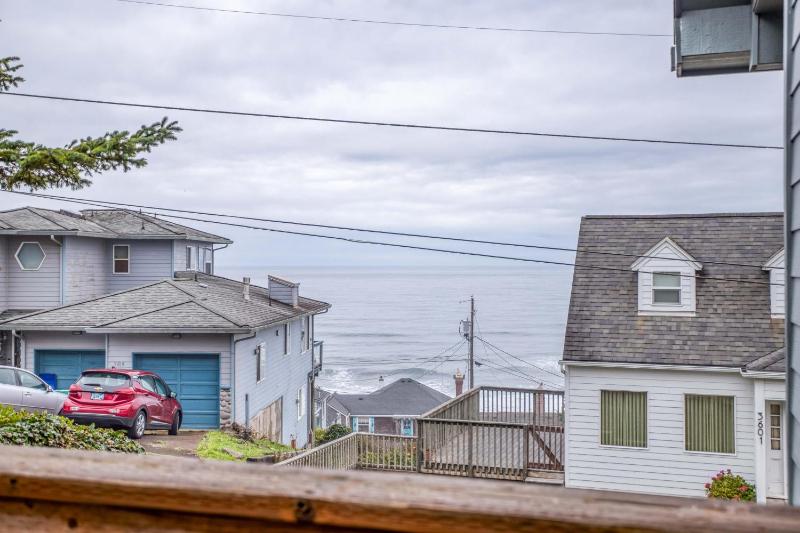 Lincoln City Beach House - image 32
