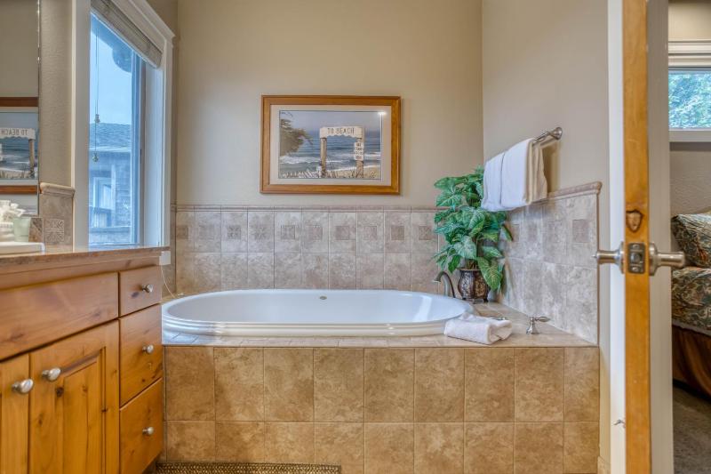 Lincoln City Beach House - image 50