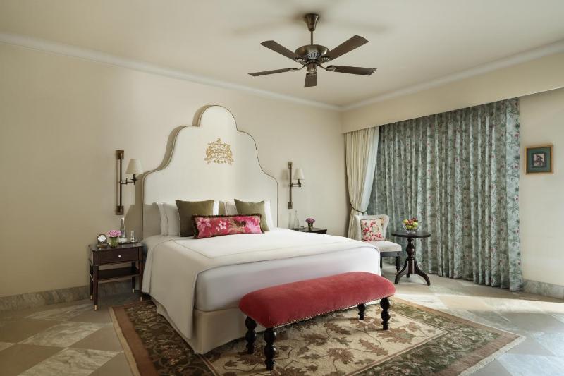 Luxury Room image 1