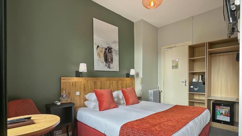 Superior Double or Twin Room with Garden View image 2