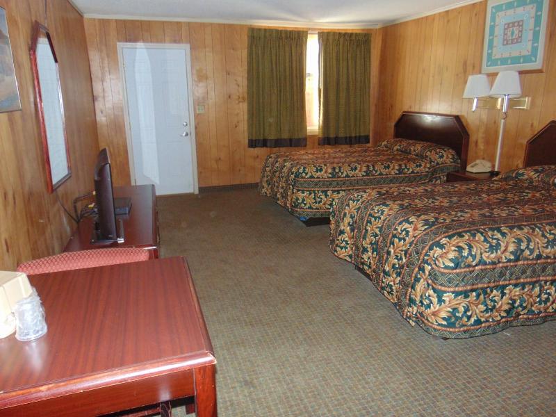 Large Double Room image 3