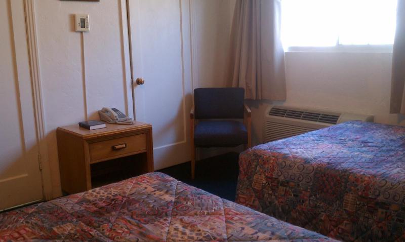 Double Room with Two Double Beds image 4