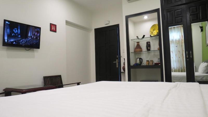 Standard Twin Room image 2
