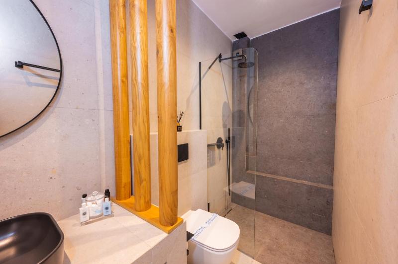 Executive Room with Caldera View image 3