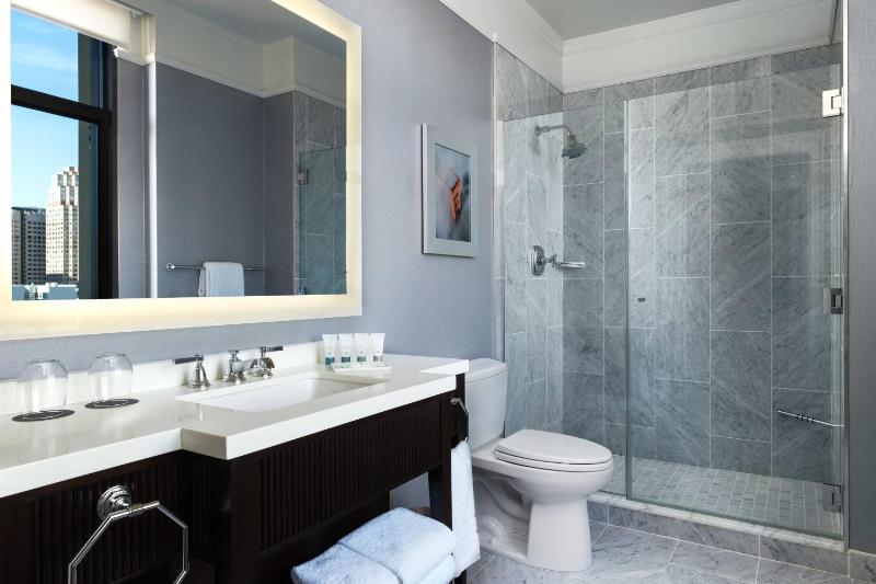 Grand Deluxe, Guest room, 1 King, Union Square view image 2