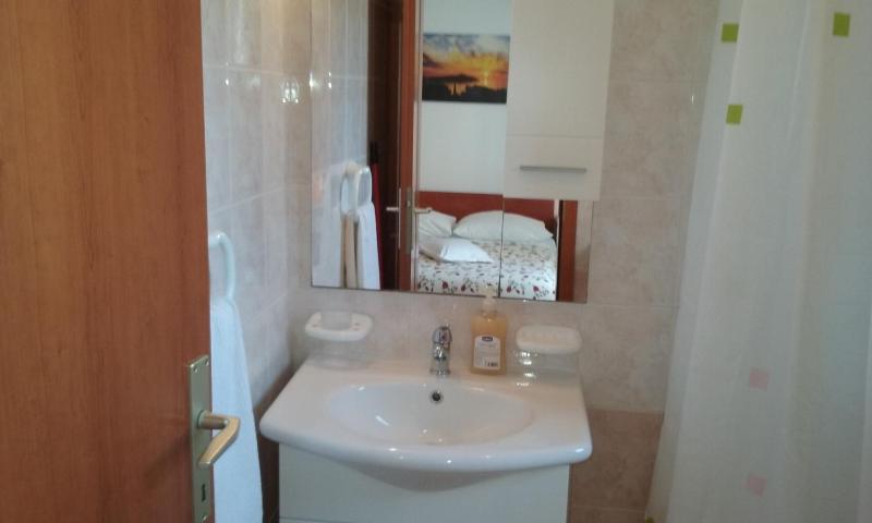 Studio Apartment image 1