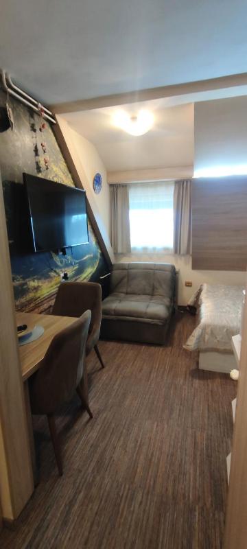 Apartment with Mountain View image 2