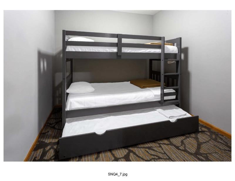 Three-Bedroom Deluxe Suite - Non-Smoking image 2