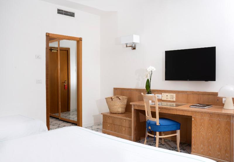 Standard Double or Twin Room with Balcony image 1
