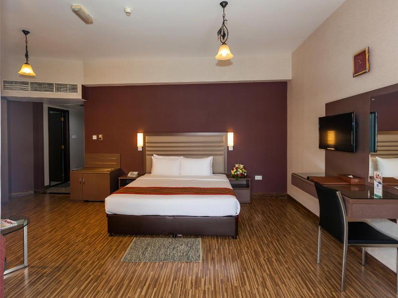 Standard Deluxe Room image 4