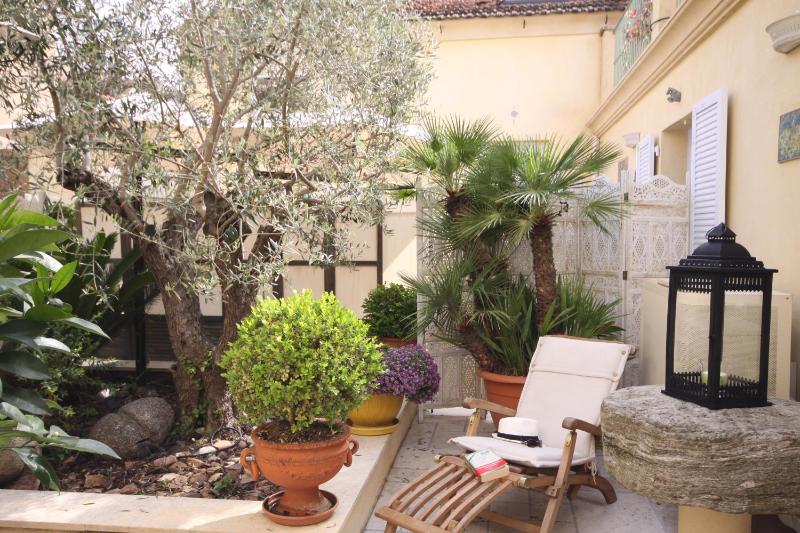 Two-Bedroom Apartment with Patio image 2