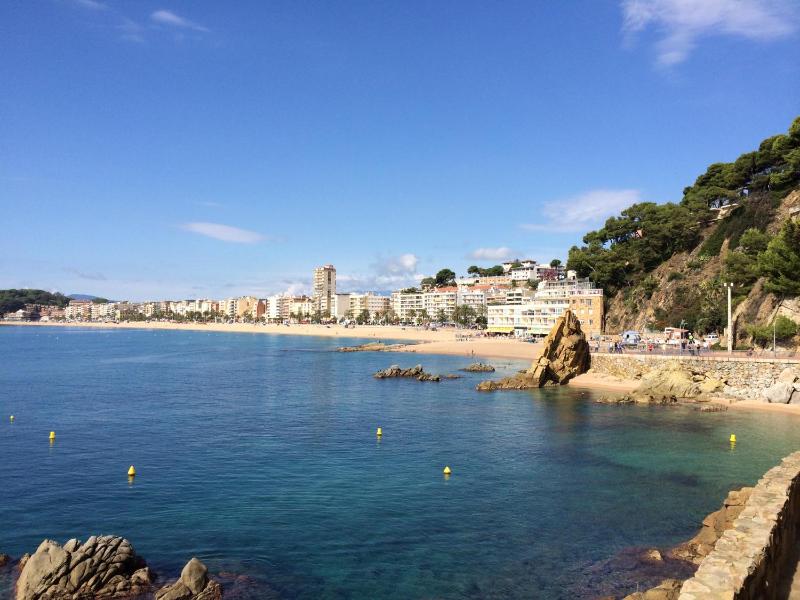 Central Lloret de Mar Apartment Modern Comfort City Views - image 25