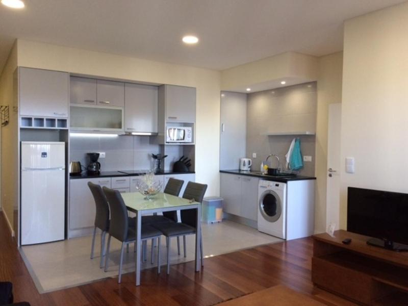 One-Bedroom Apartment image 4