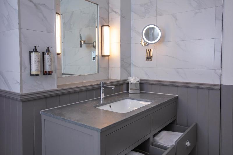  Junior Suite image 2