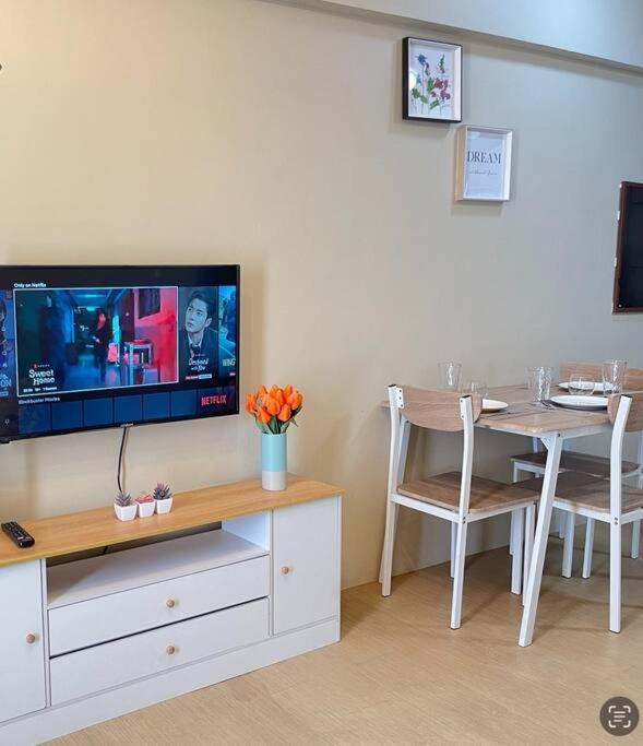 Centrio Tower 1BR Wifi & Netflix - image 15