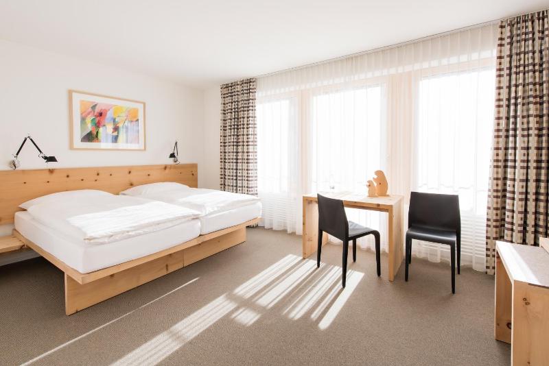 Hauser Hotel St. Moritz - image 8