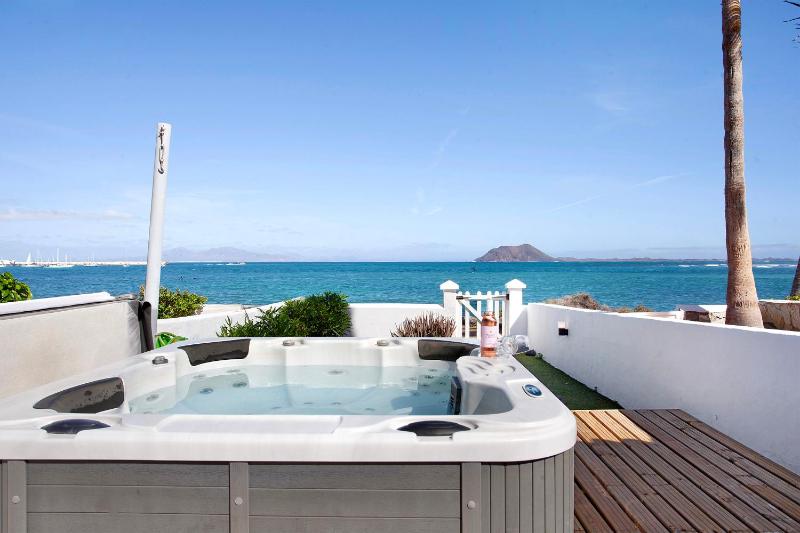 Villa with Sea View image 1