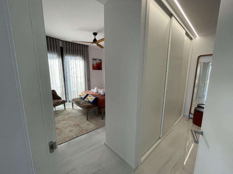 Luxury Sea View Penthouse by United Renters - image 45
