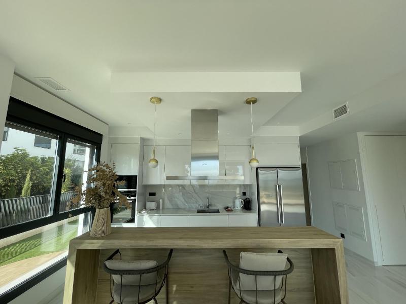 Luxury Sea View Apartment by United Renters - image 36