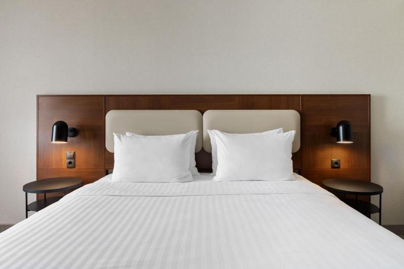 Quality room, Guest room, 1 King  image 4