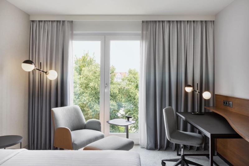 Quality room, Guest room, 1 King  image 3