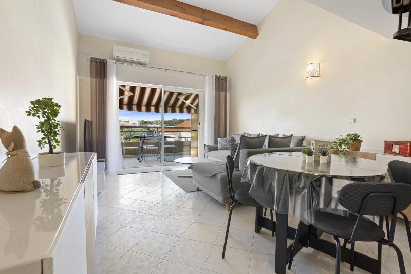 Joli 65m² piscine parking Images