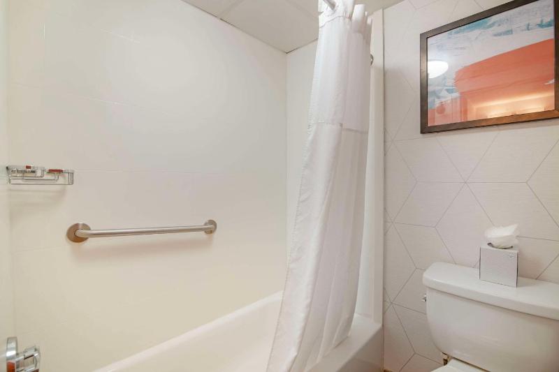 King Room image 2