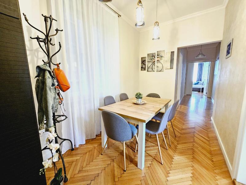 Four-Bedroom Apartment image 1