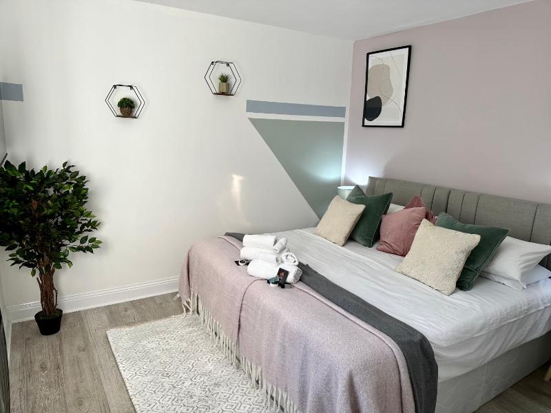 ASPIRE HOLIDAY HOMES - image 11