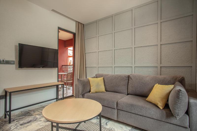 Superior Apartment image 3