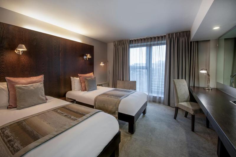 Superior Double or Twin Room image 4