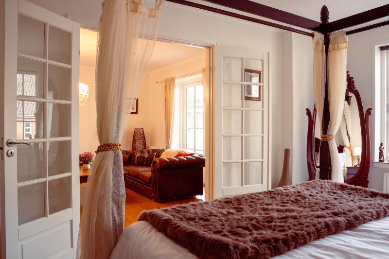 Deluxe Double Room image 3