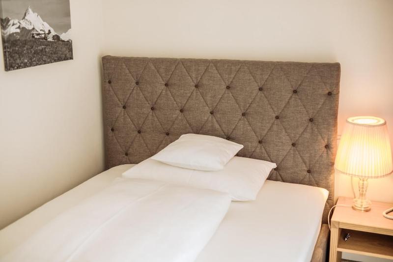 Single Room image 1
