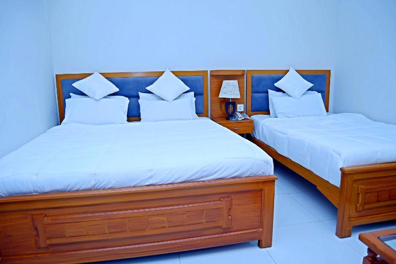 Standard Triple Room image 1