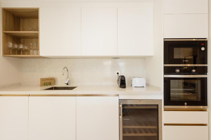 Luxurious frontline golf apartment in Elviria - image 11
