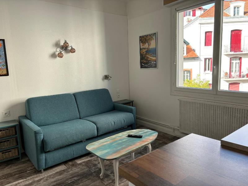 Apartment image 3
