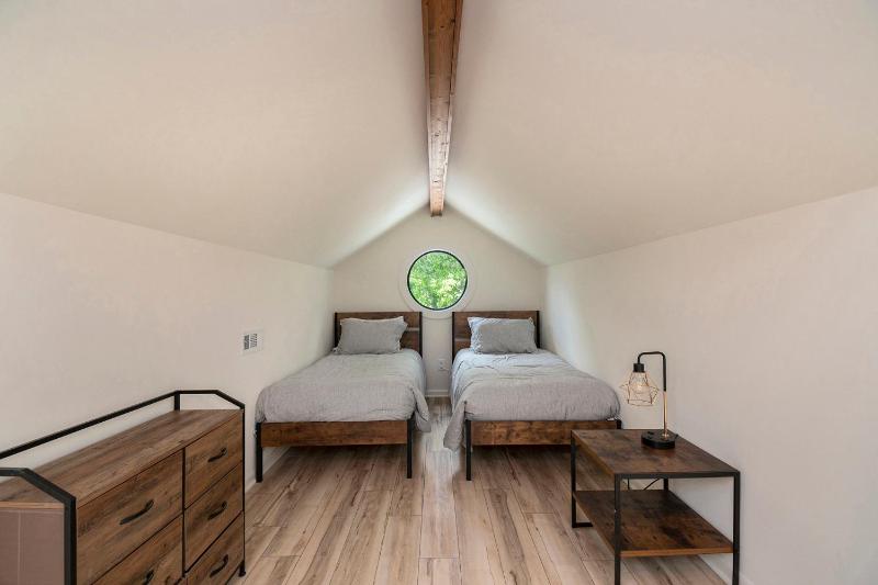 Family Room with Mountain View image 2