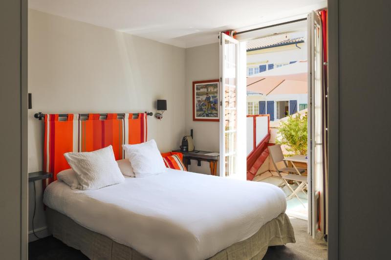 Comfort Double Room with Terrace image 2